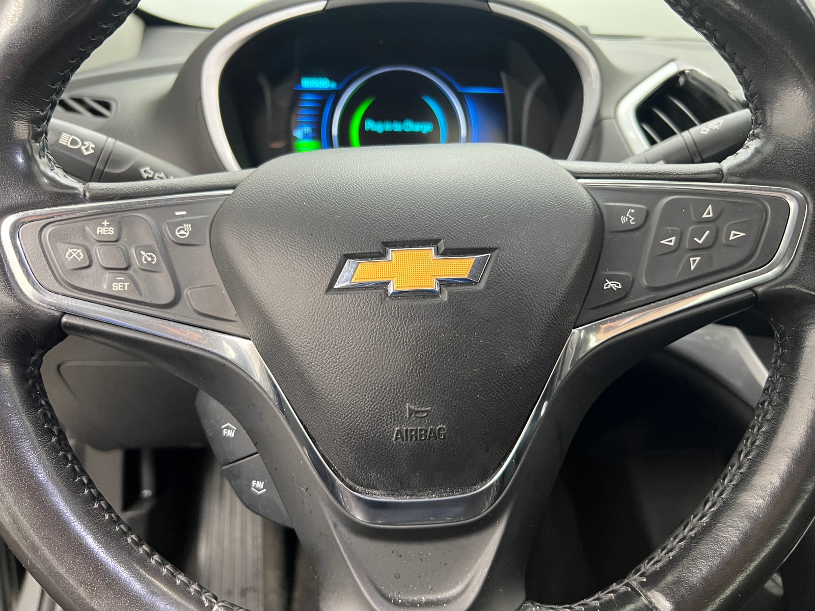 Thumbnail: 2018 Chevrolet Volt - 5