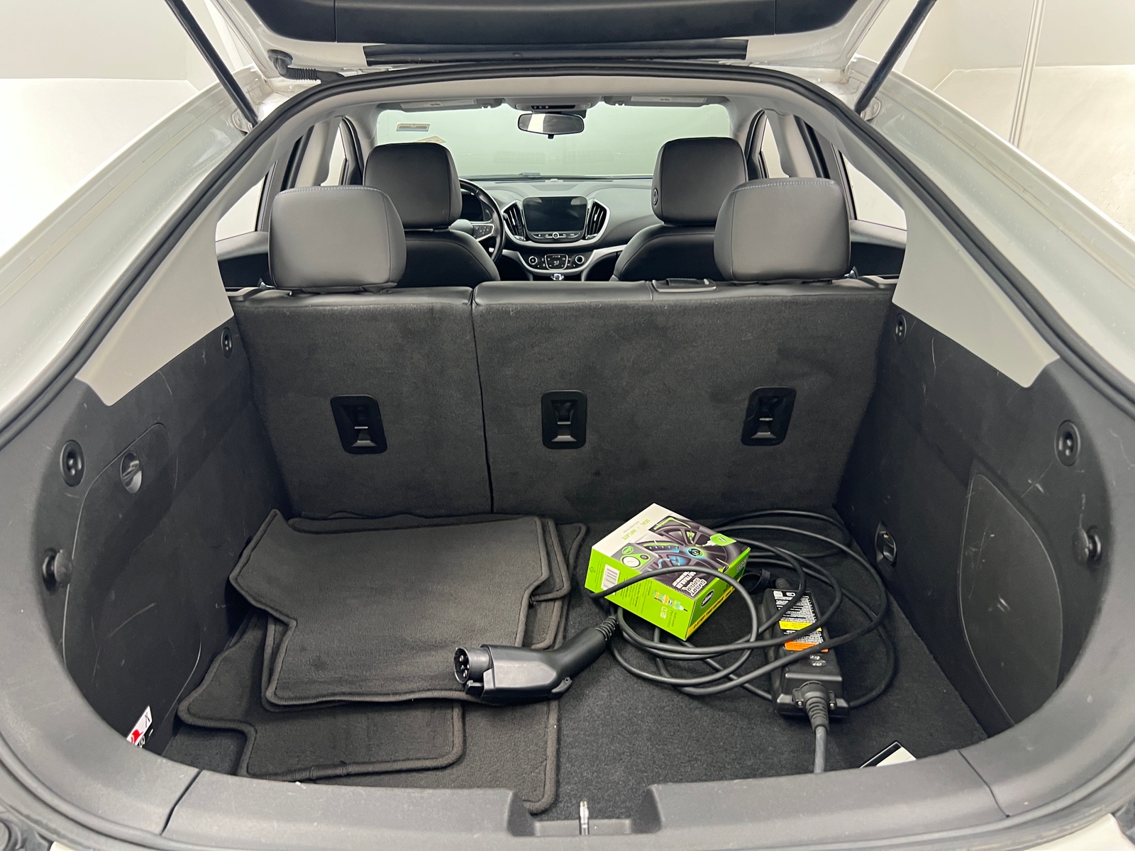 Thumbnail: 2018 Chevrolet Volt - 7