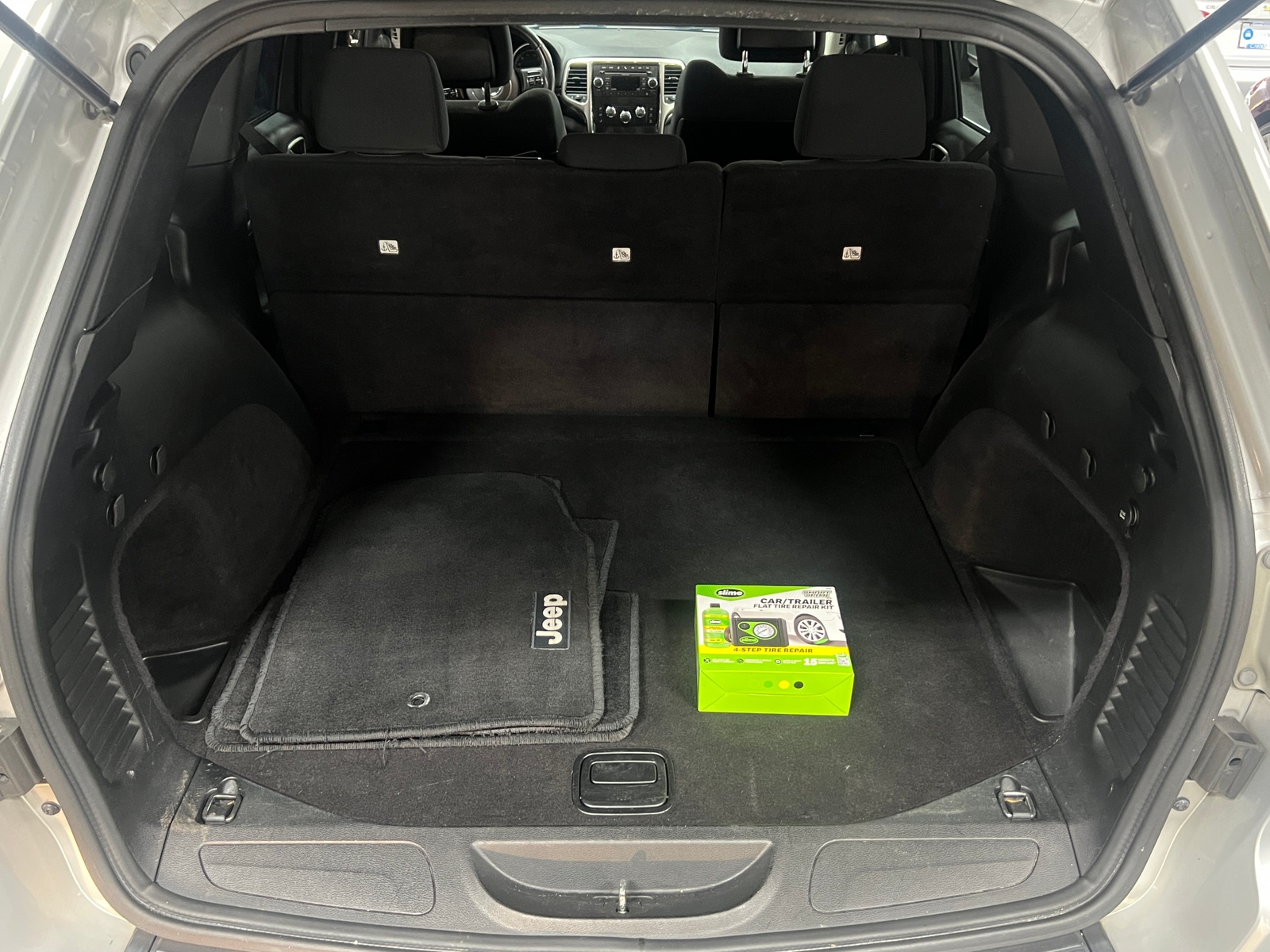 Thumbnail: 2011 Jeep Grand Cherokee - 7
