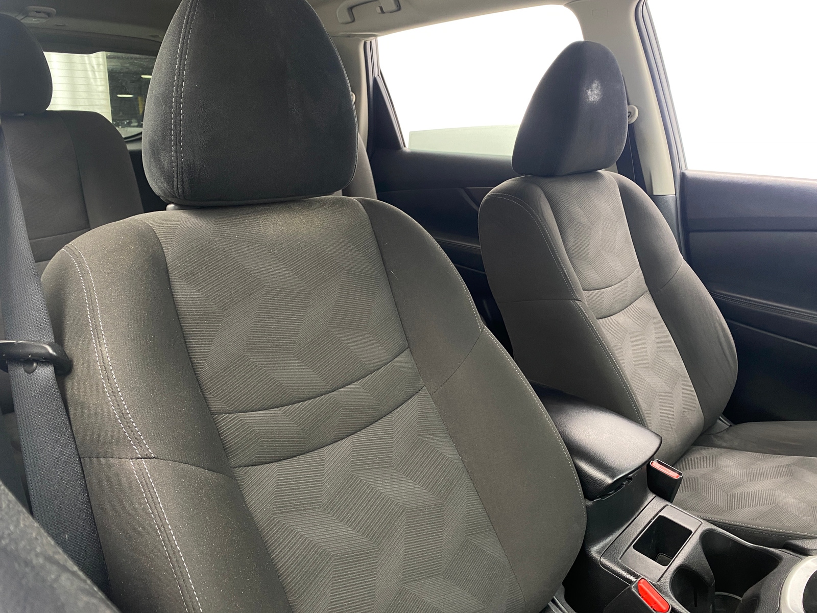 Thumbnail: 2016 Nissan Rogue - 2