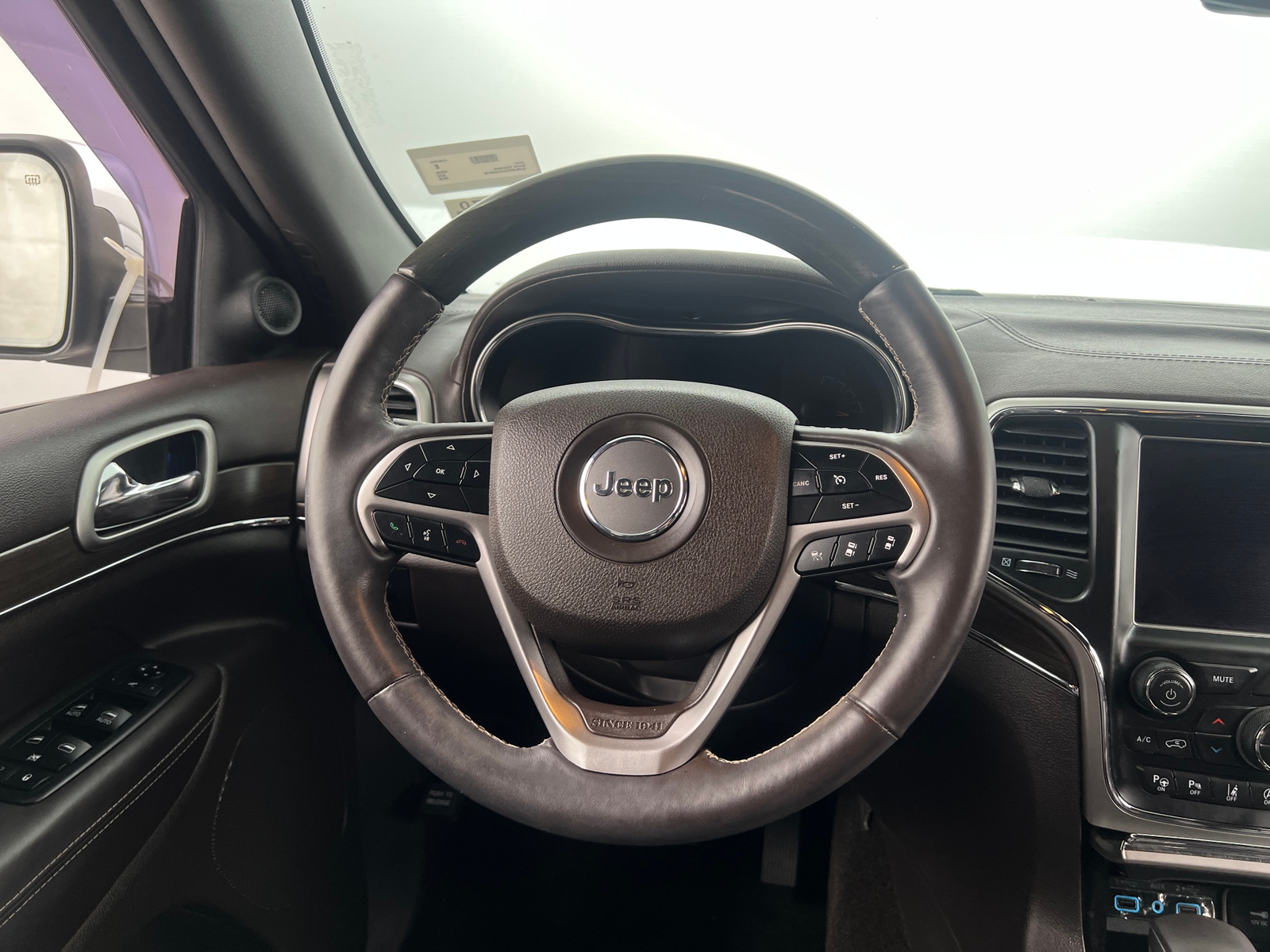 Thumbnail: 2018 Jeep Grand Cherokee - 4