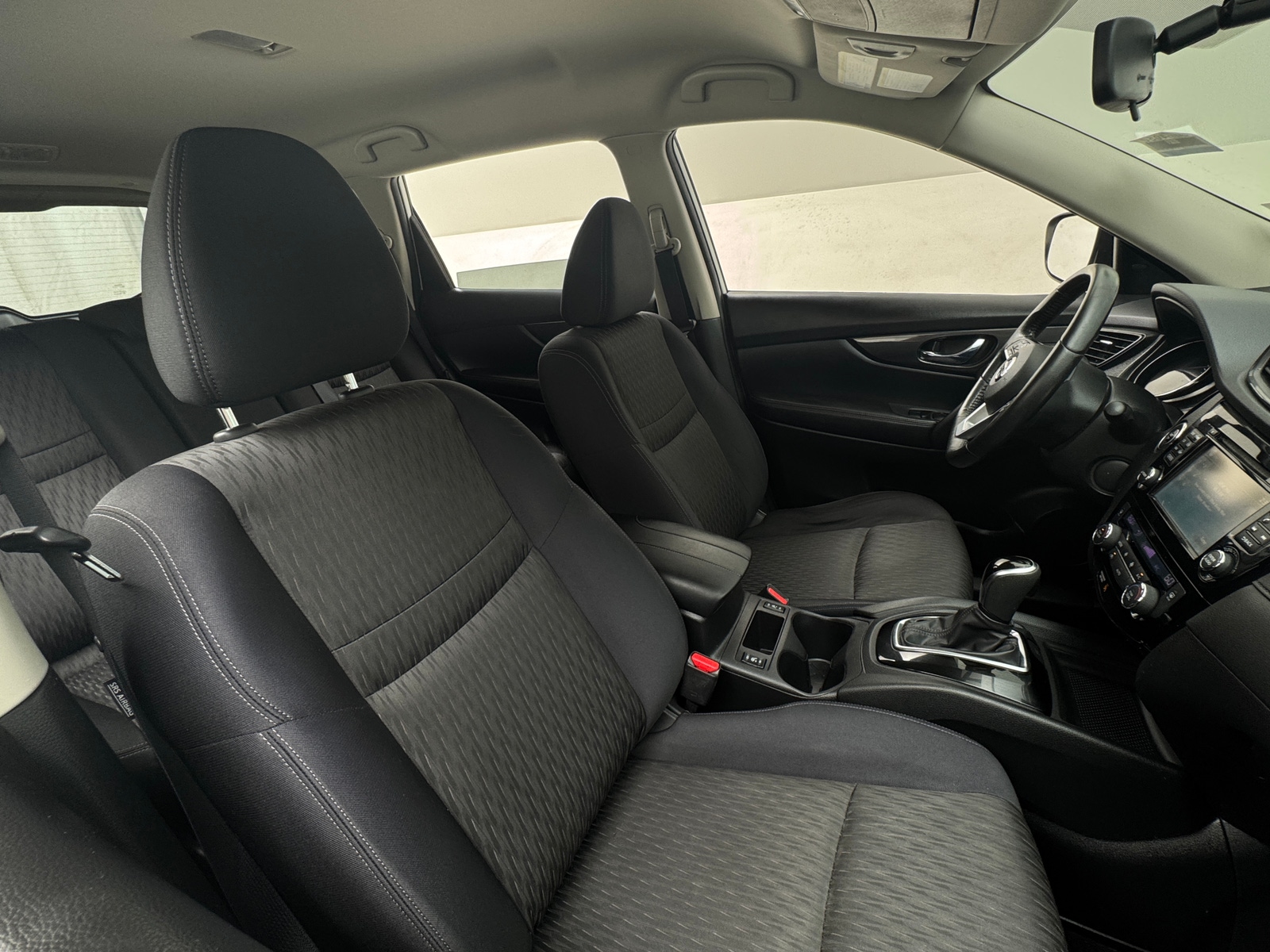 Thumbnail: 2017 Nissan Rogue - 2