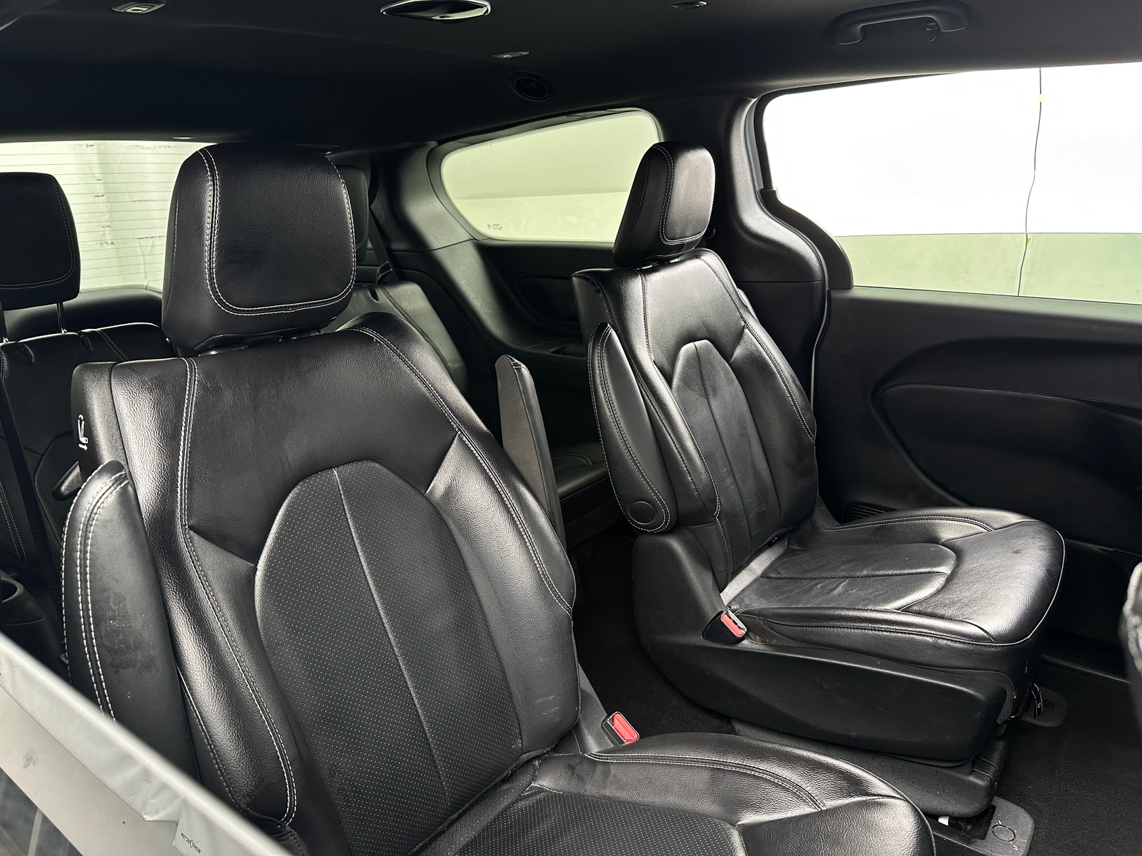Thumbnail: 2022 Chrysler Pacifica - 6
