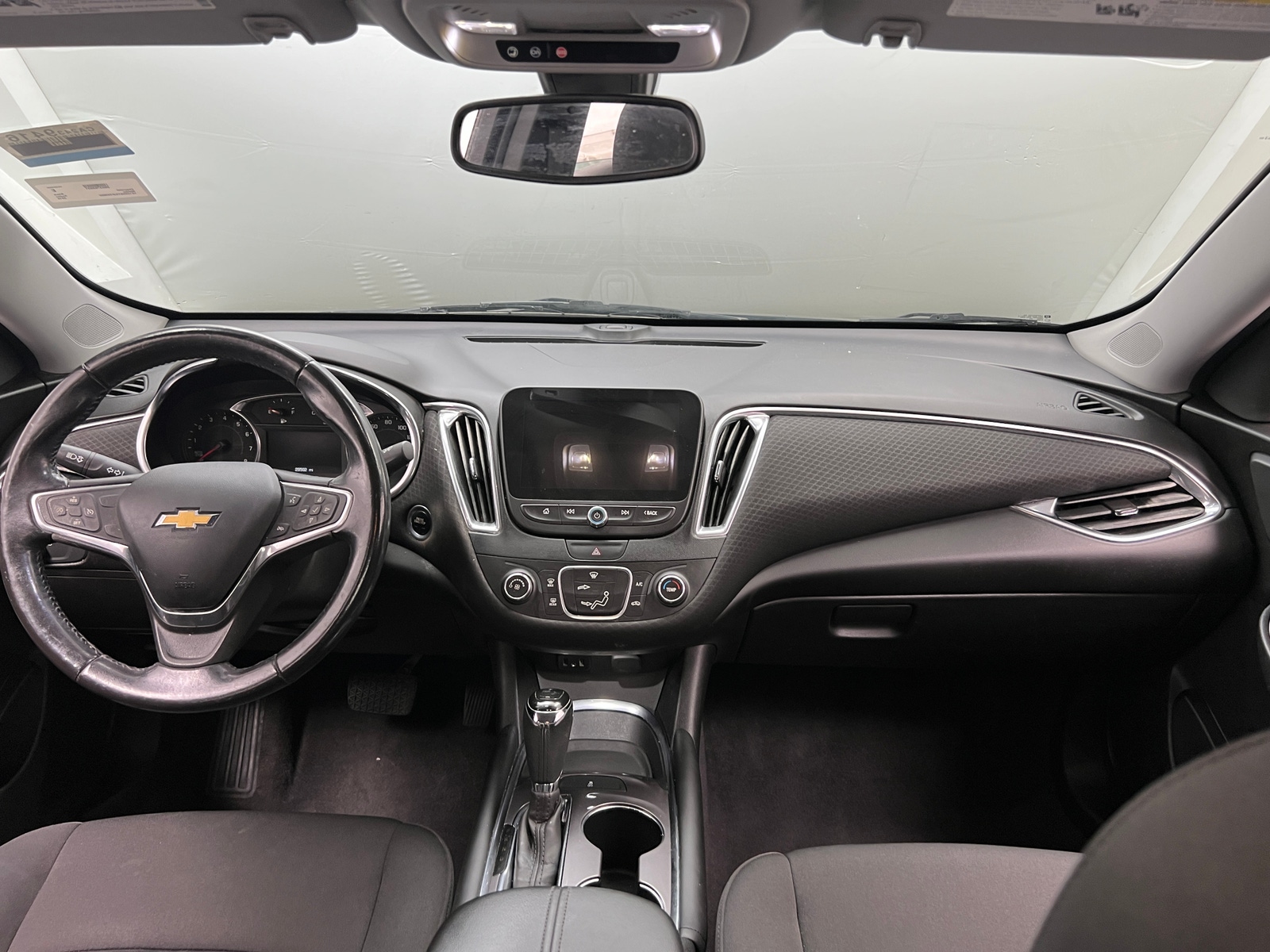 Thumbnail: 2018 Chevrolet Malibu - 2