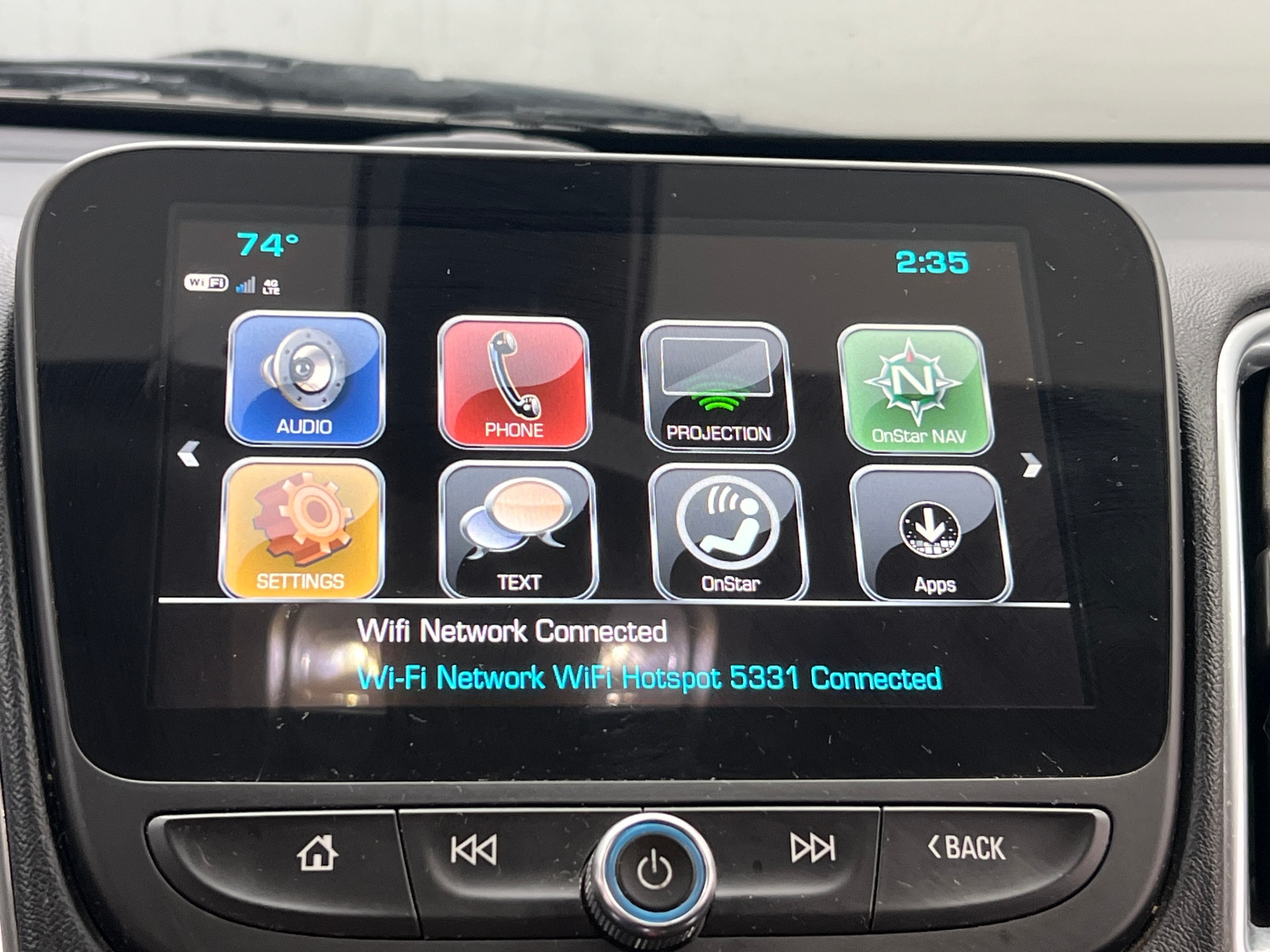 Thumbnail: 2018 Chevrolet Malibu - 3
