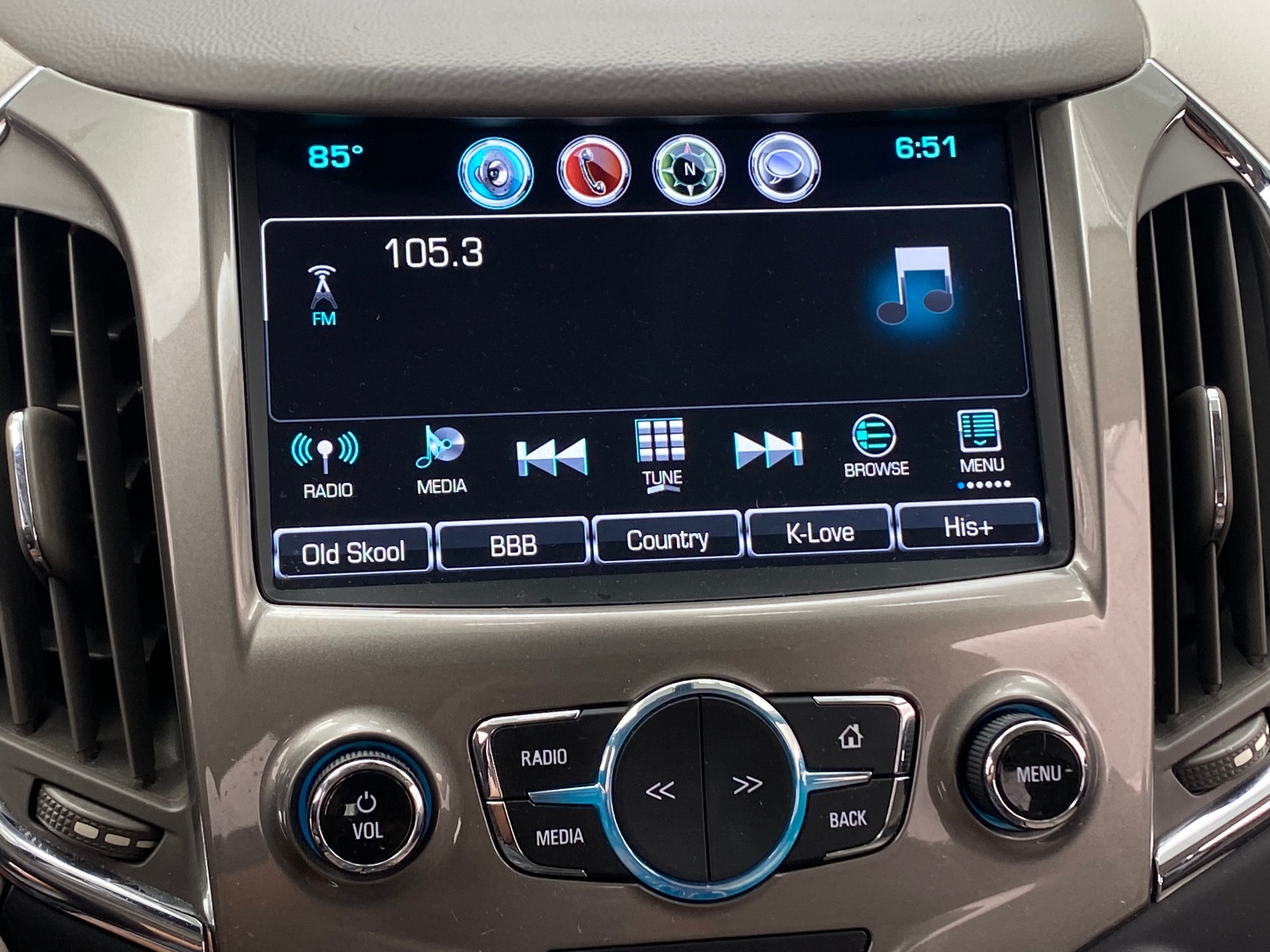 Thumbnail: 2017 Chevrolet Cruze - 3