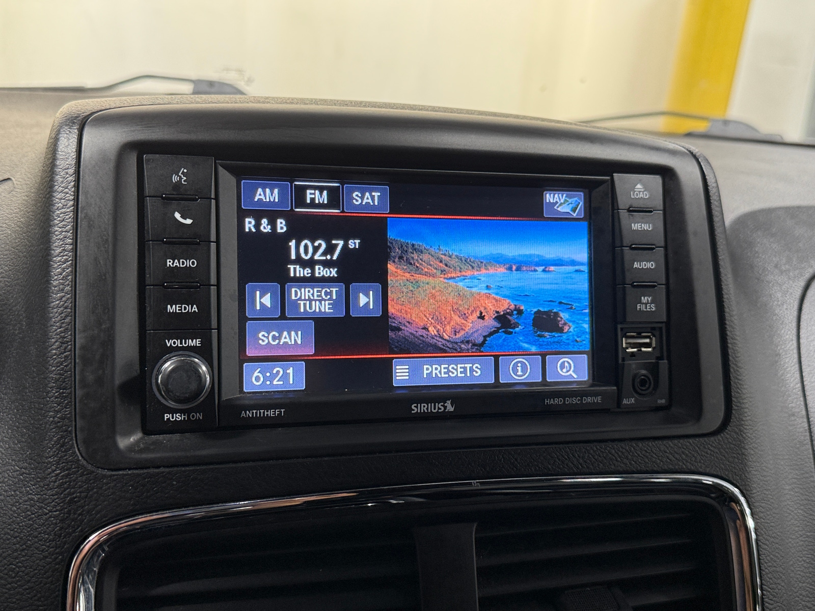 Thumbnail: 2018 Dodge Grand Caravan - 3