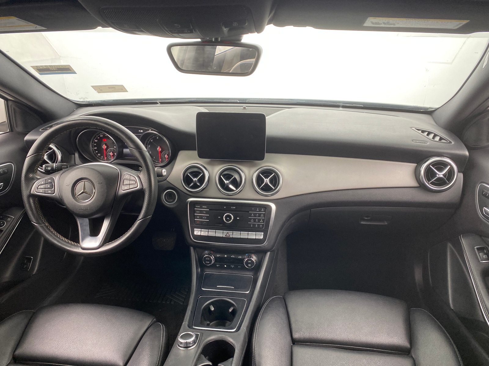 Thumbnail: 2018 Mercedes-Benz GLA - 2