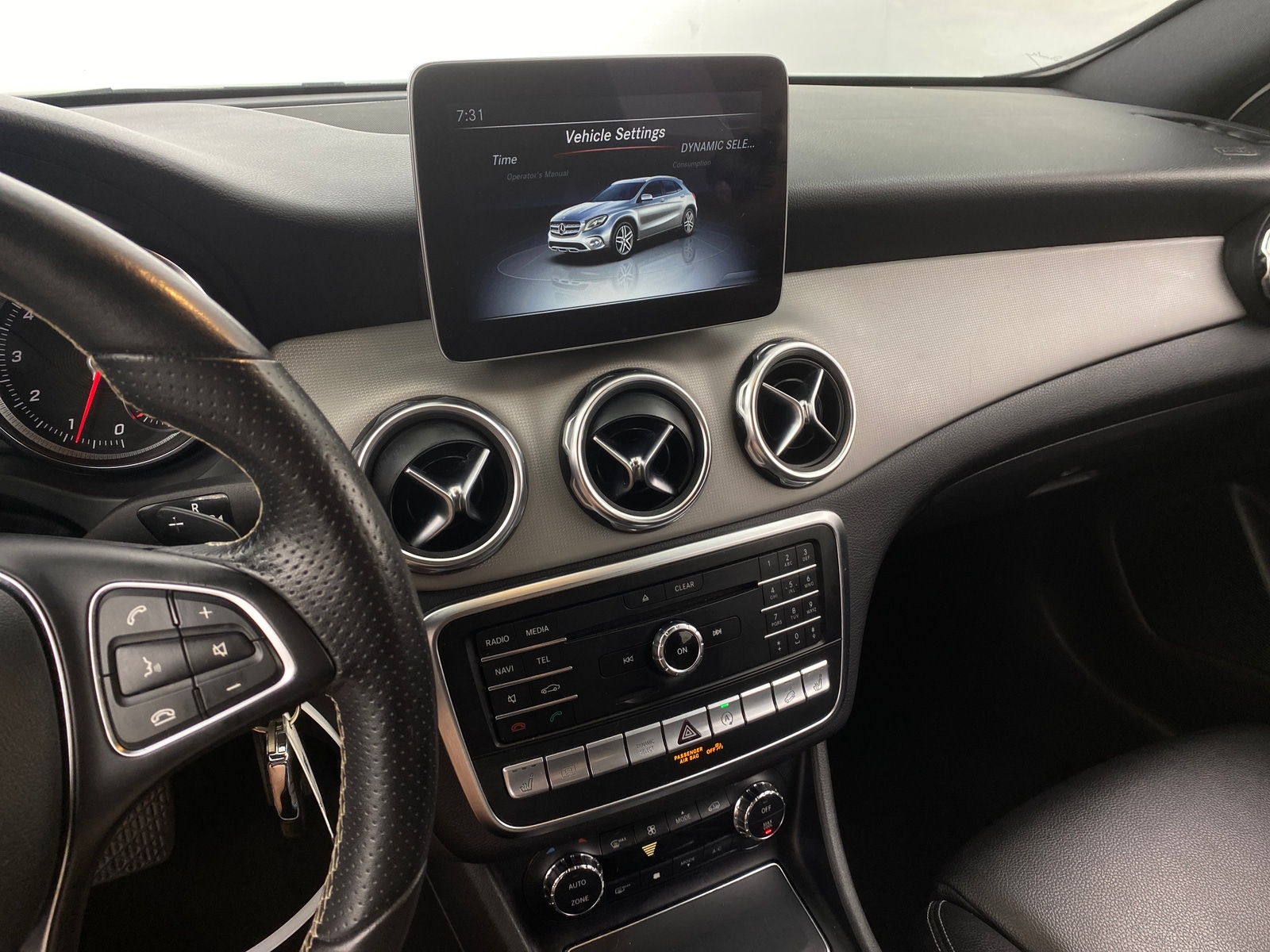 Thumbnail: 2018 Mercedes-Benz GLA - 3