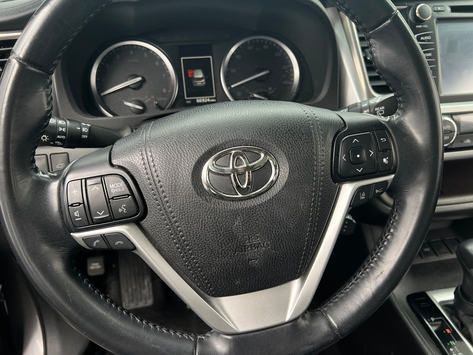 Thumbnail: 2018 Toyota Highlander - 4