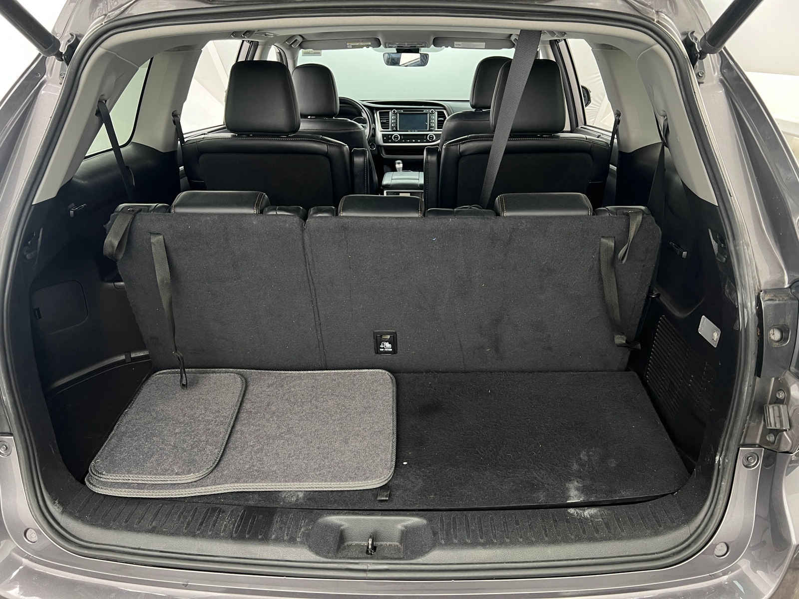 Thumbnail: 2018 Toyota Highlander - 6