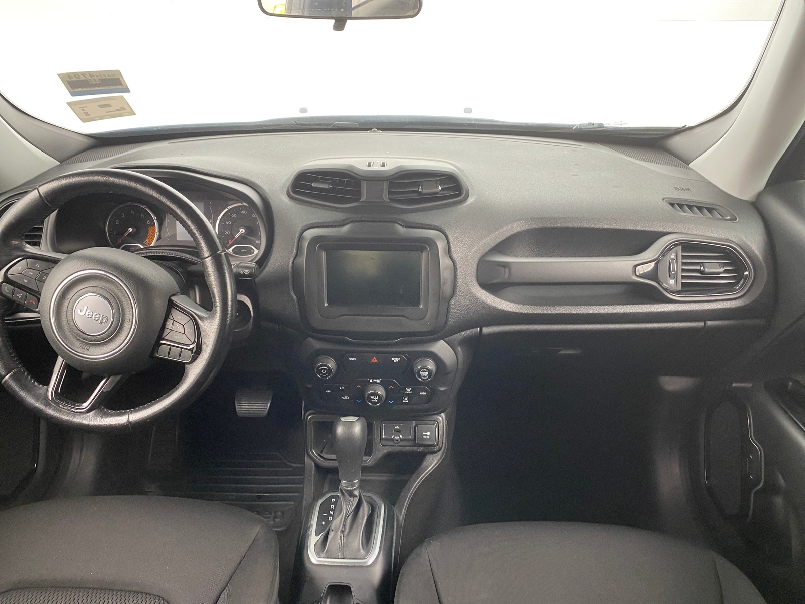 Thumbnail: 2020 Jeep Renegade - 3