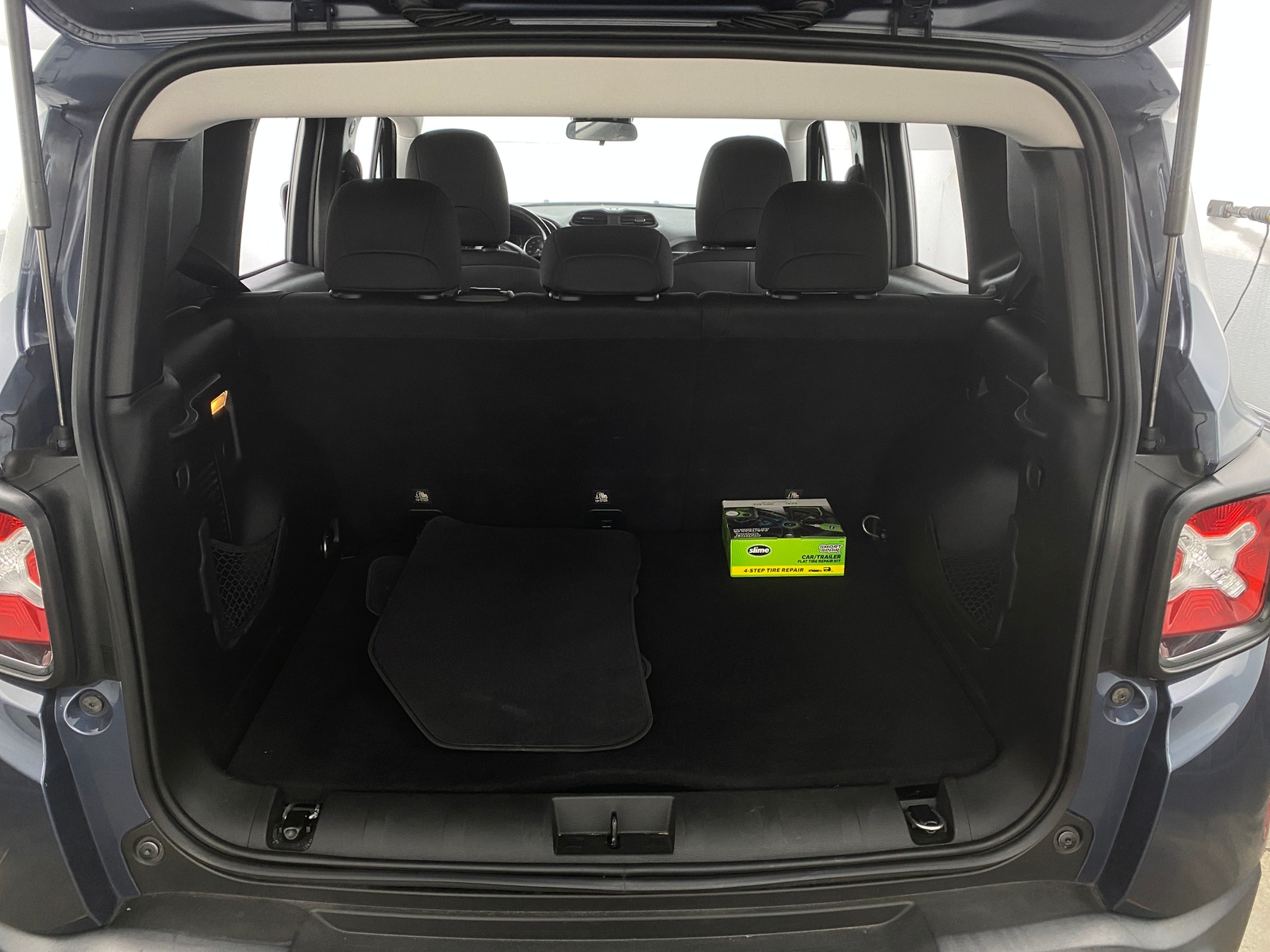 Thumbnail: 2020 Jeep Renegade - 7