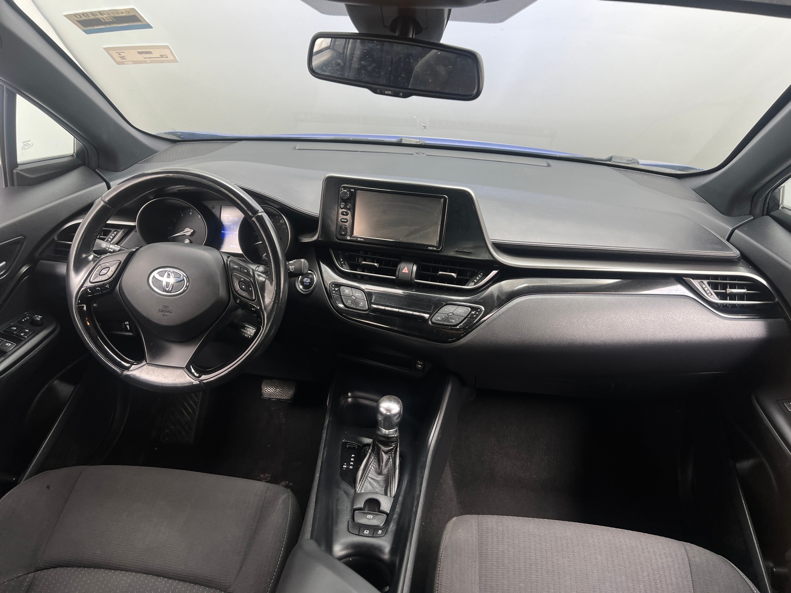 Thumbnail: 2018 Toyota C-HR - 3