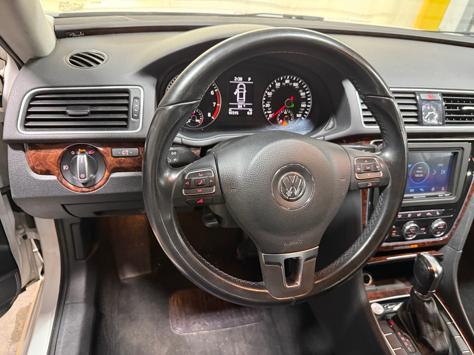 Thumbnail: 2013 Volkswagen Passat - 5
