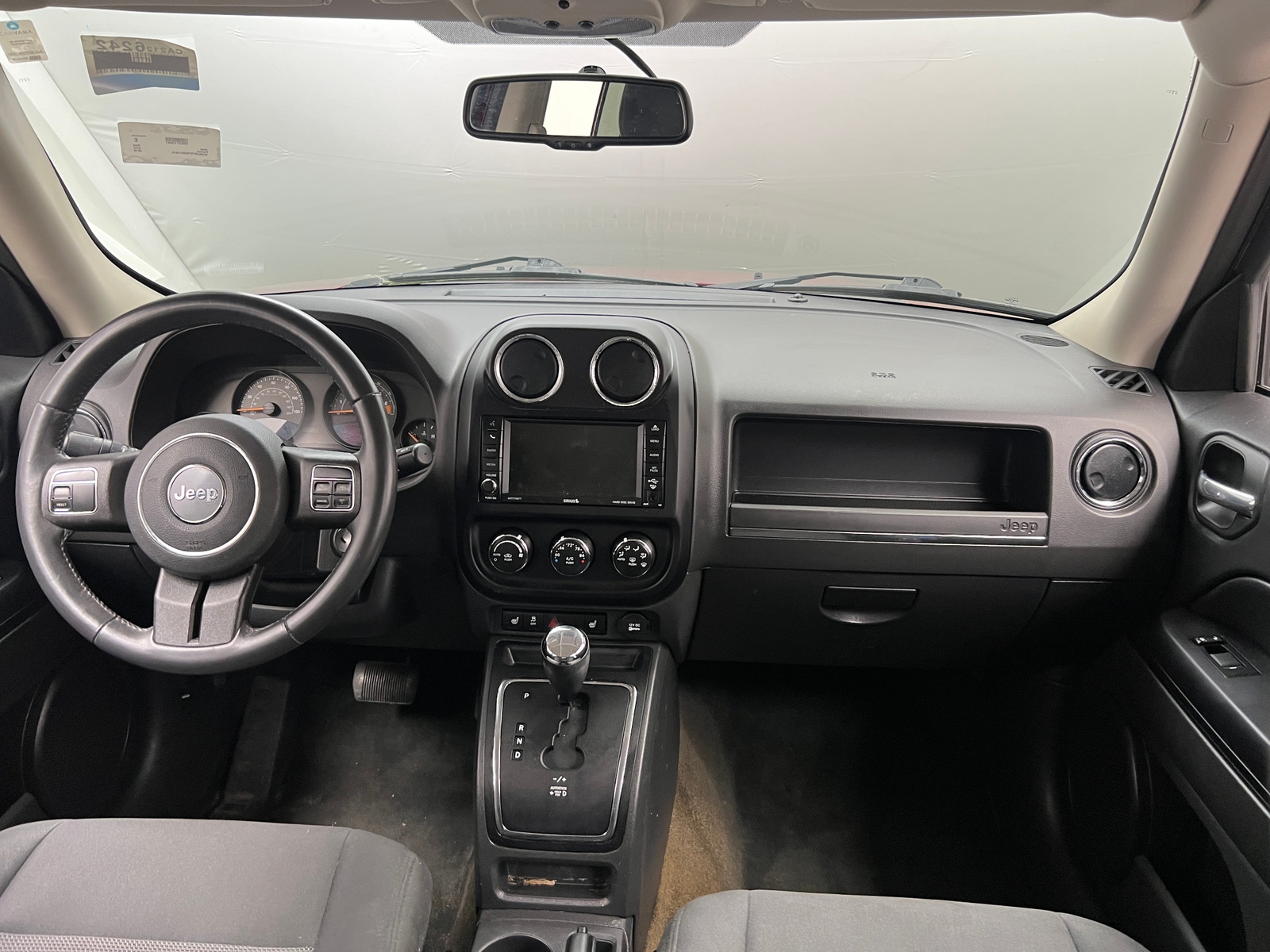 Thumbnail: 2016 Jeep Patriot - 3