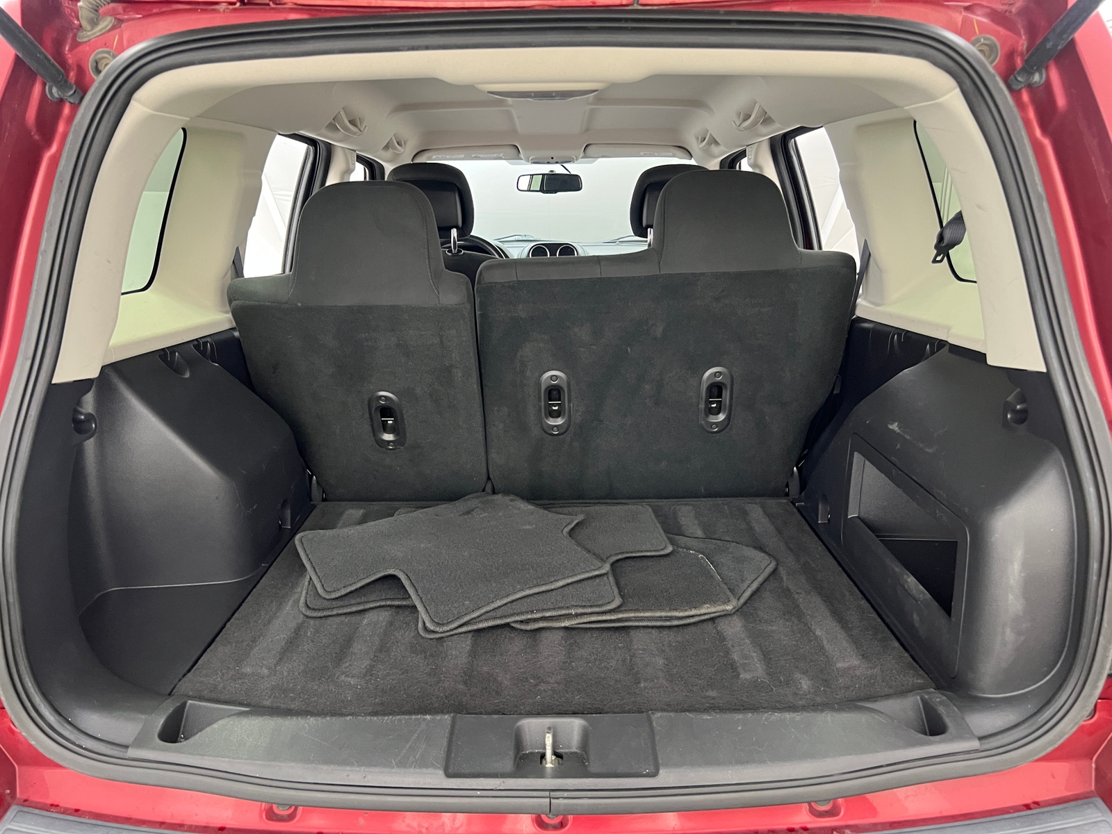 Thumbnail: 2016 Jeep Patriot - 7