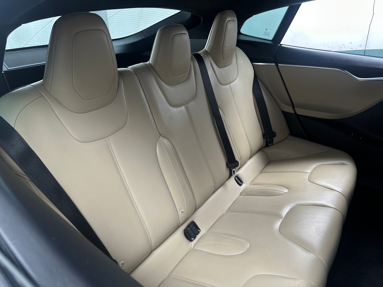 Thumbnail: 2015 Tesla Model S - 5