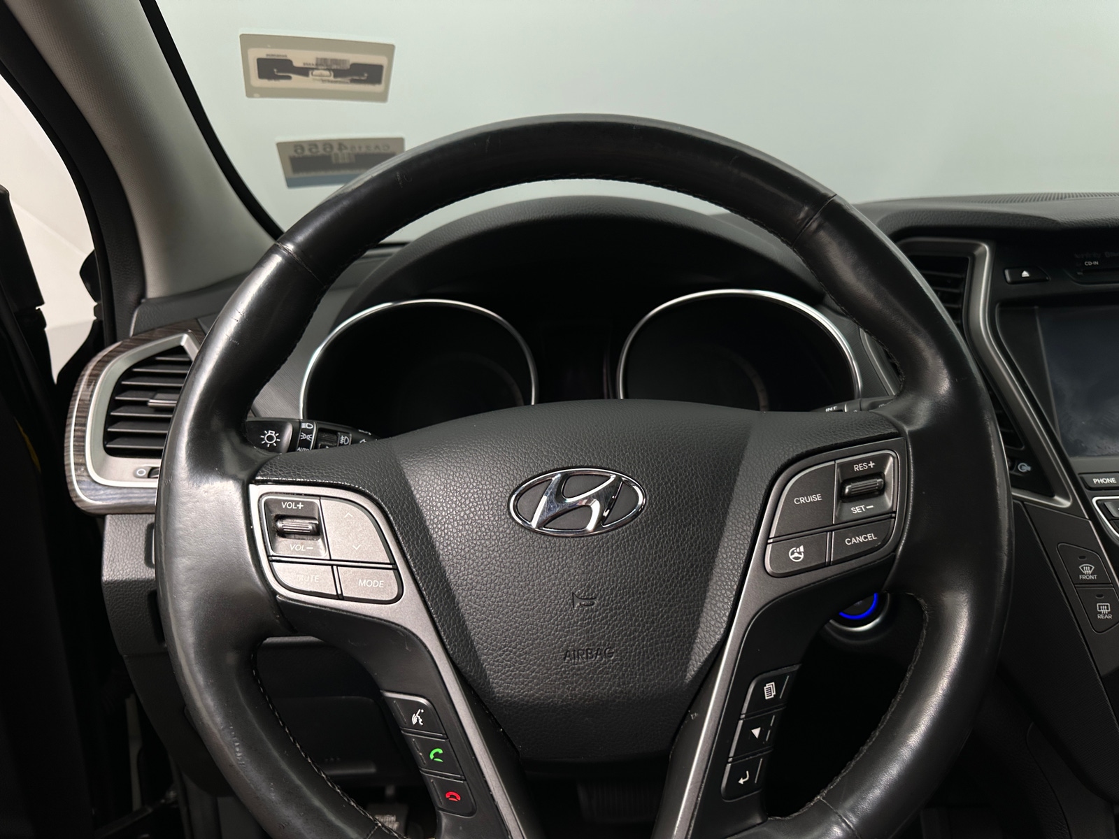 Thumbnail: 2016 Hyundai Santa Fe - 4
