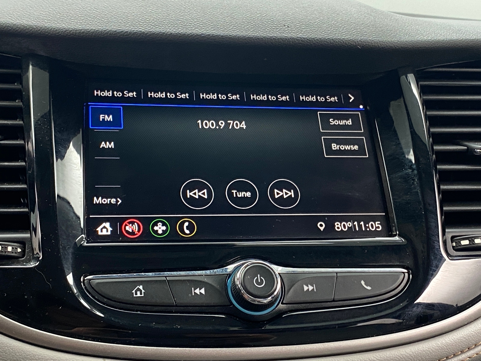 Thumbnail: 2020 Chevrolet Trax - 4