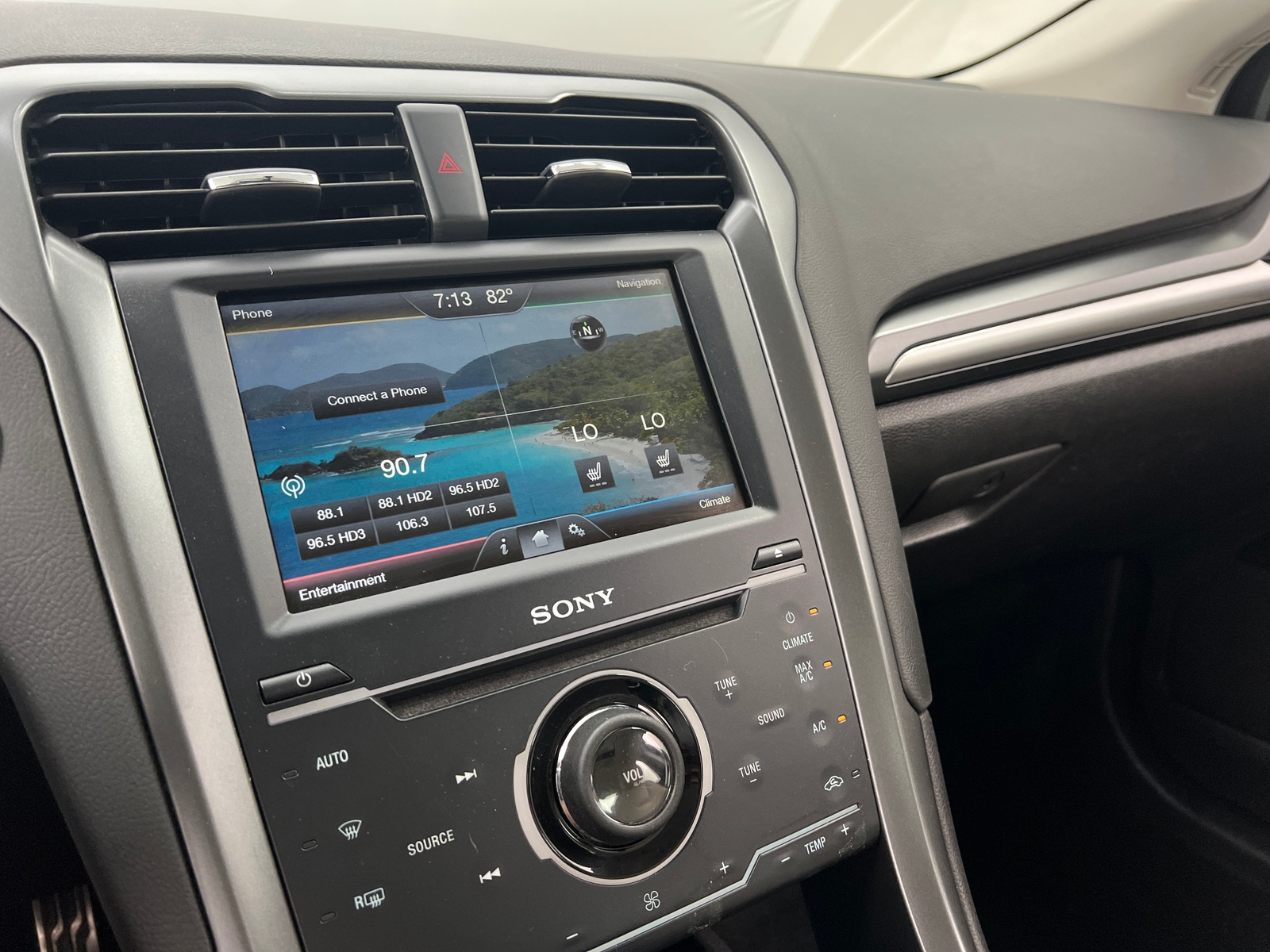 Thumbnail: 2014 Ford Fusion - 3