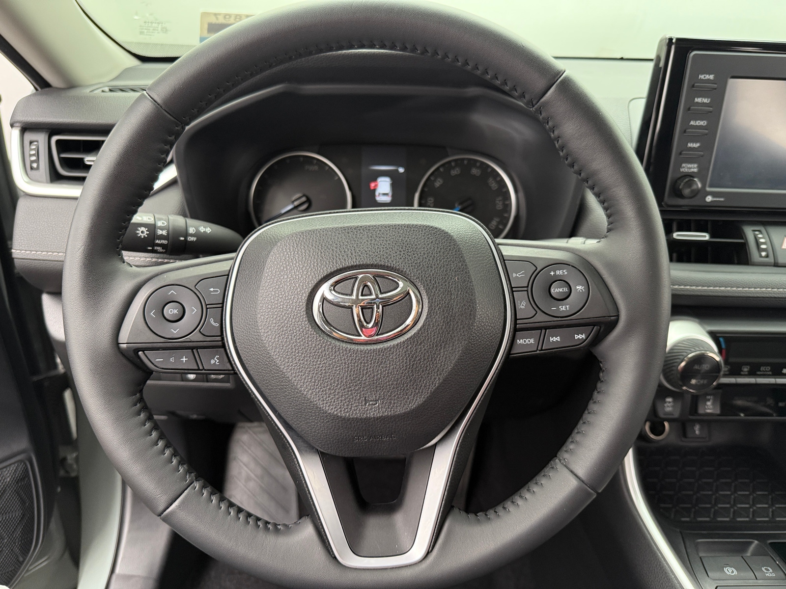Thumbnail: 2022 Toyota RAV4 - 4