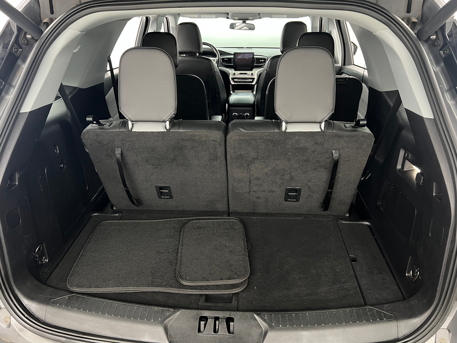 Thumbnail: 2021 Ford Explorer - 7