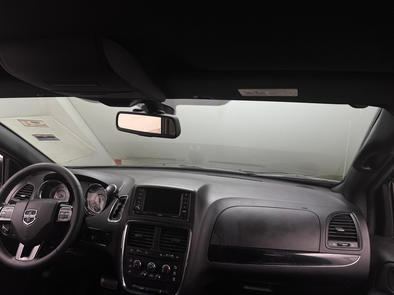 Thumbnail: 2018 Dodge Grand Caravan - 3