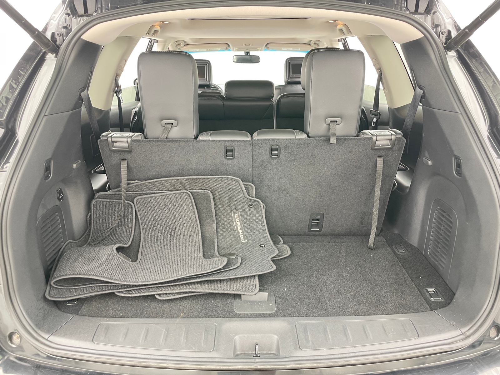 Thumbnail: 2016 Nissan Pathfinder - 6