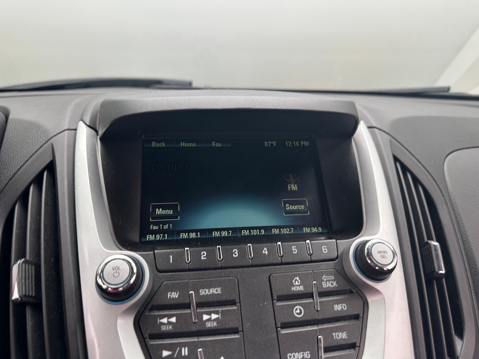 Thumbnail: 2017 Chevrolet Equinox - 4