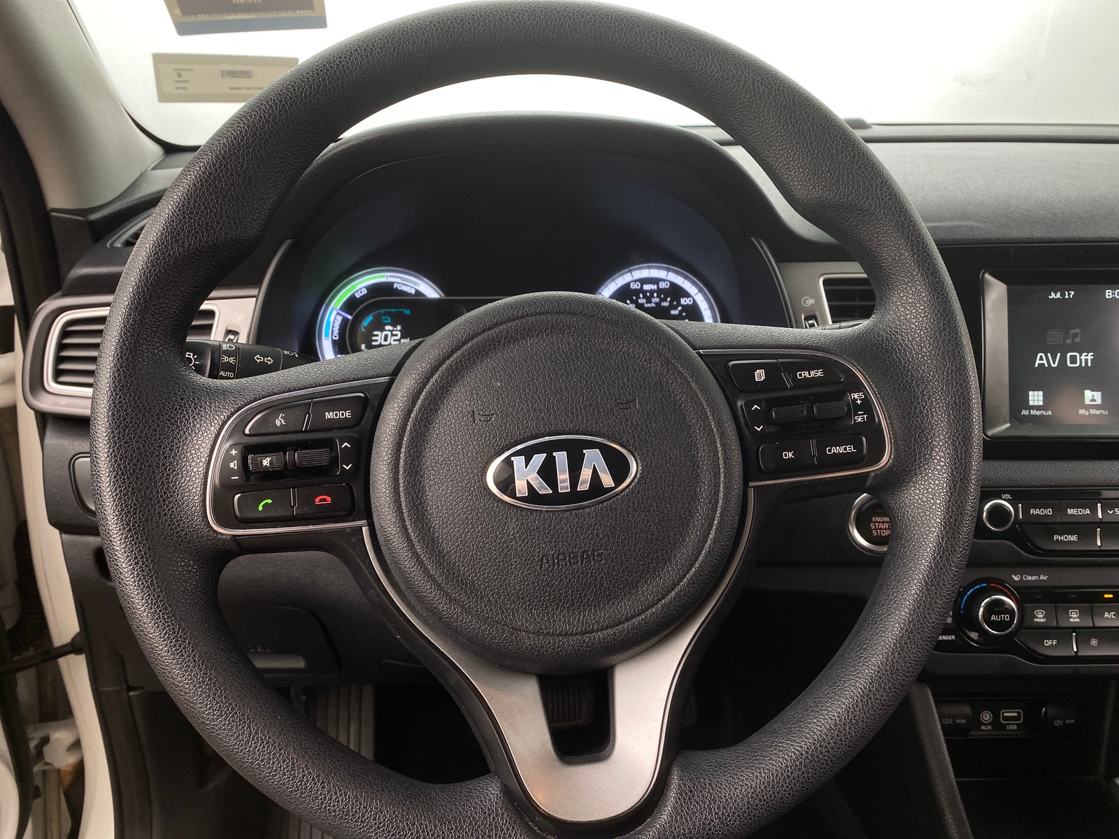 Thumbnail: 2018 Kia Niro - 5