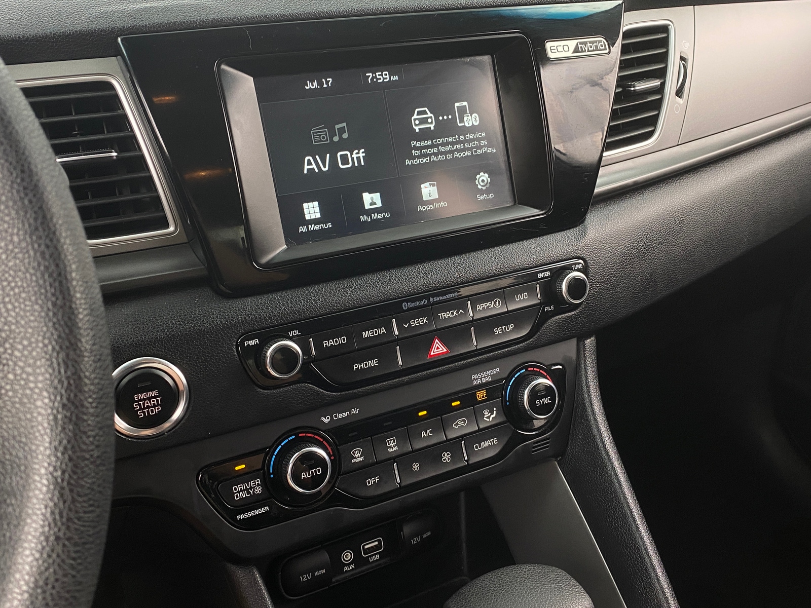 Thumbnail: 2018 Kia Niro - 4