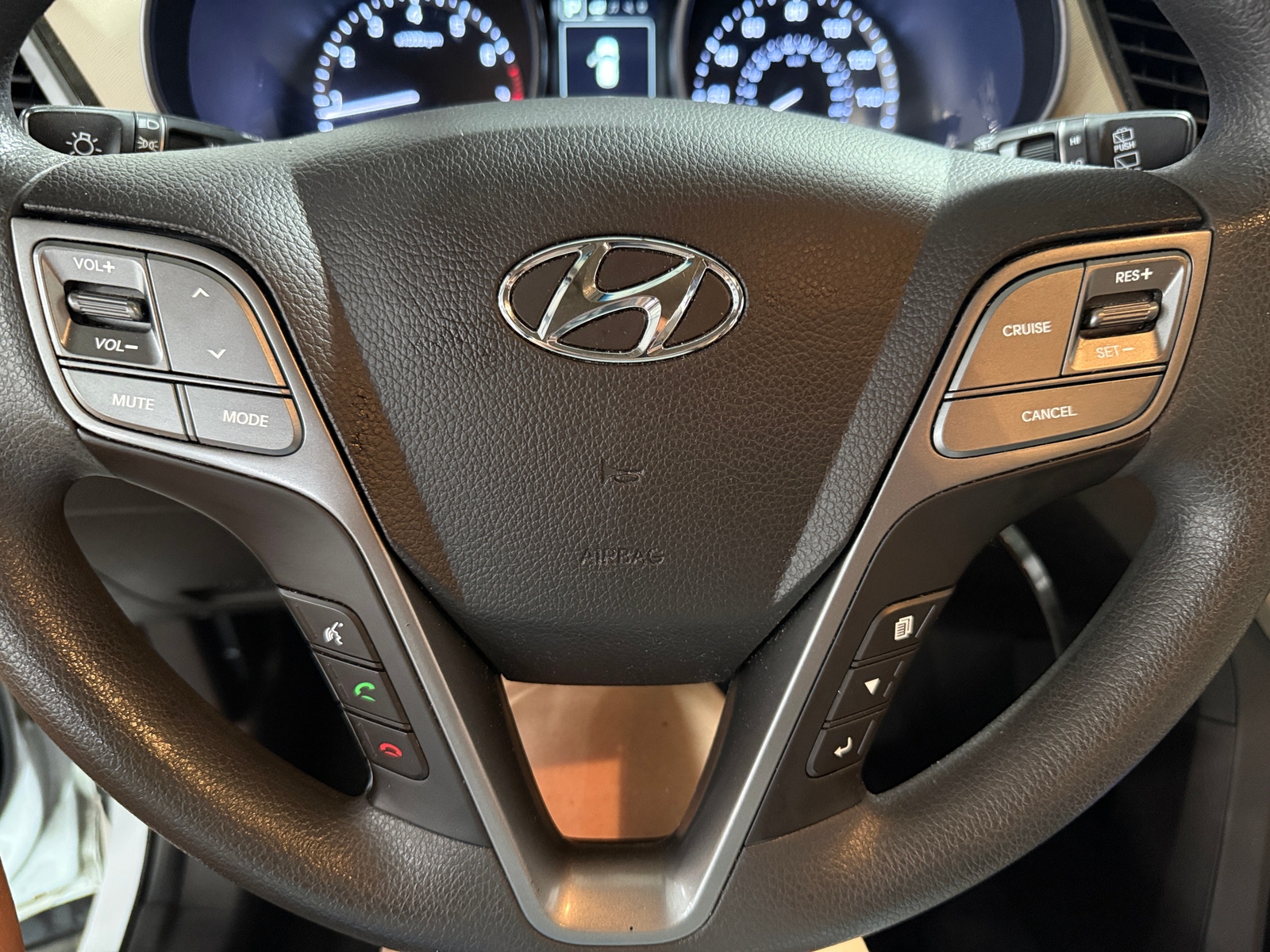 Thumbnail: 2017 Hyundai Santa Fe - 5