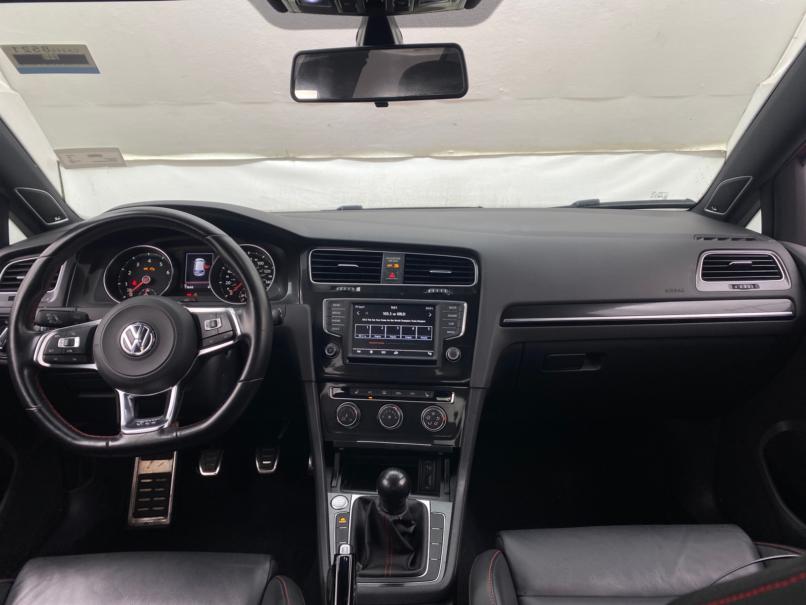 Thumbnail: 2017 Volkswagen Golf - 2