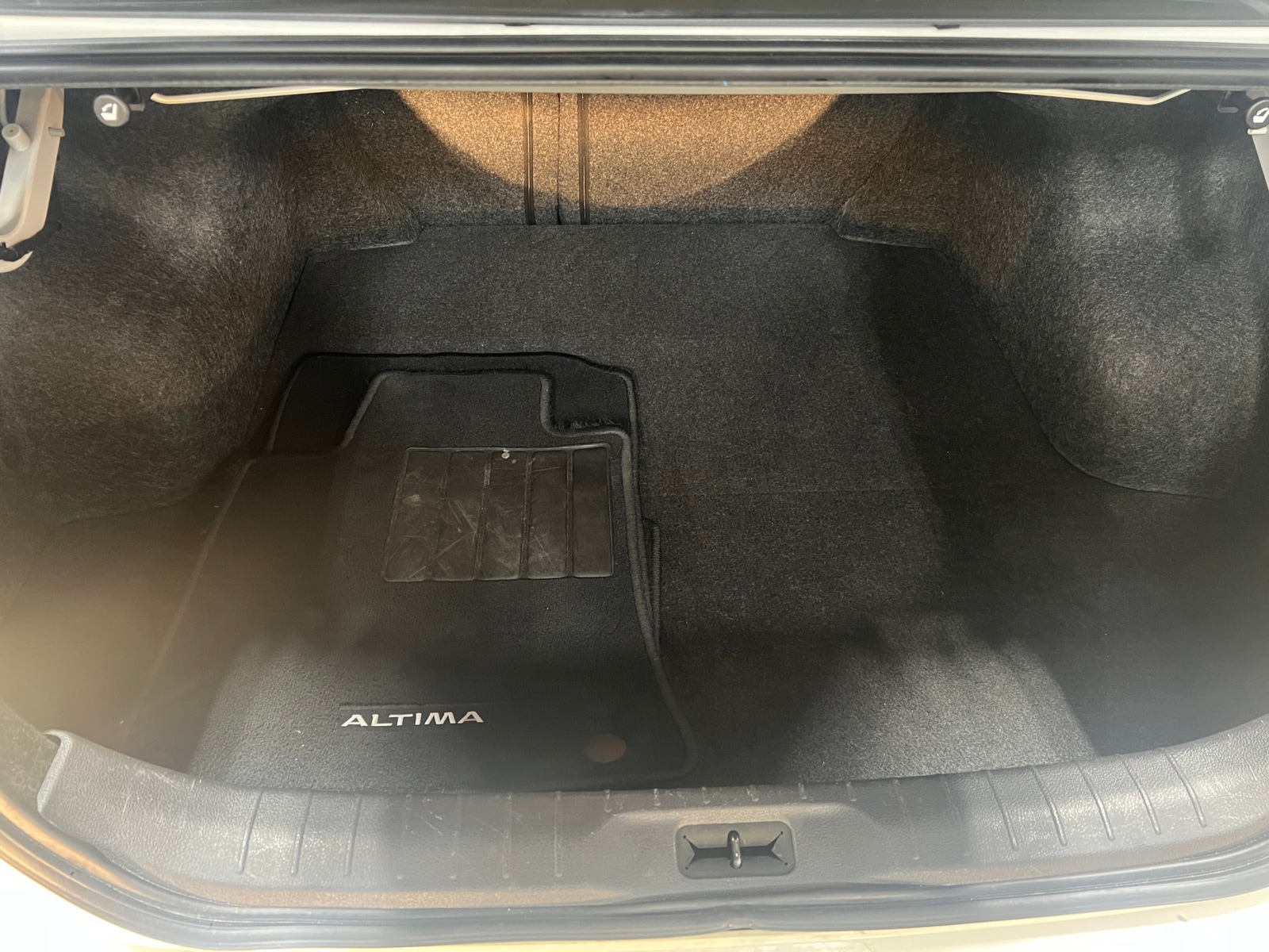Thumbnail: 2019 Nissan Altima - 7