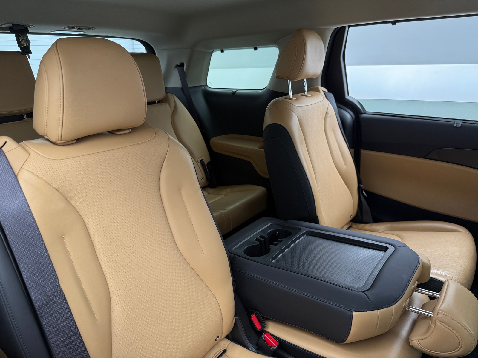 Thumbnail: 2024 Kia Carnival - 5