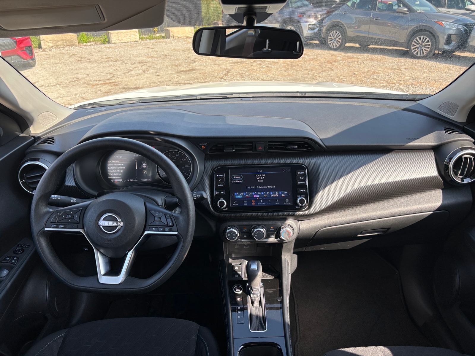 Thumbnail: 2024 Nissan Kicks - 3