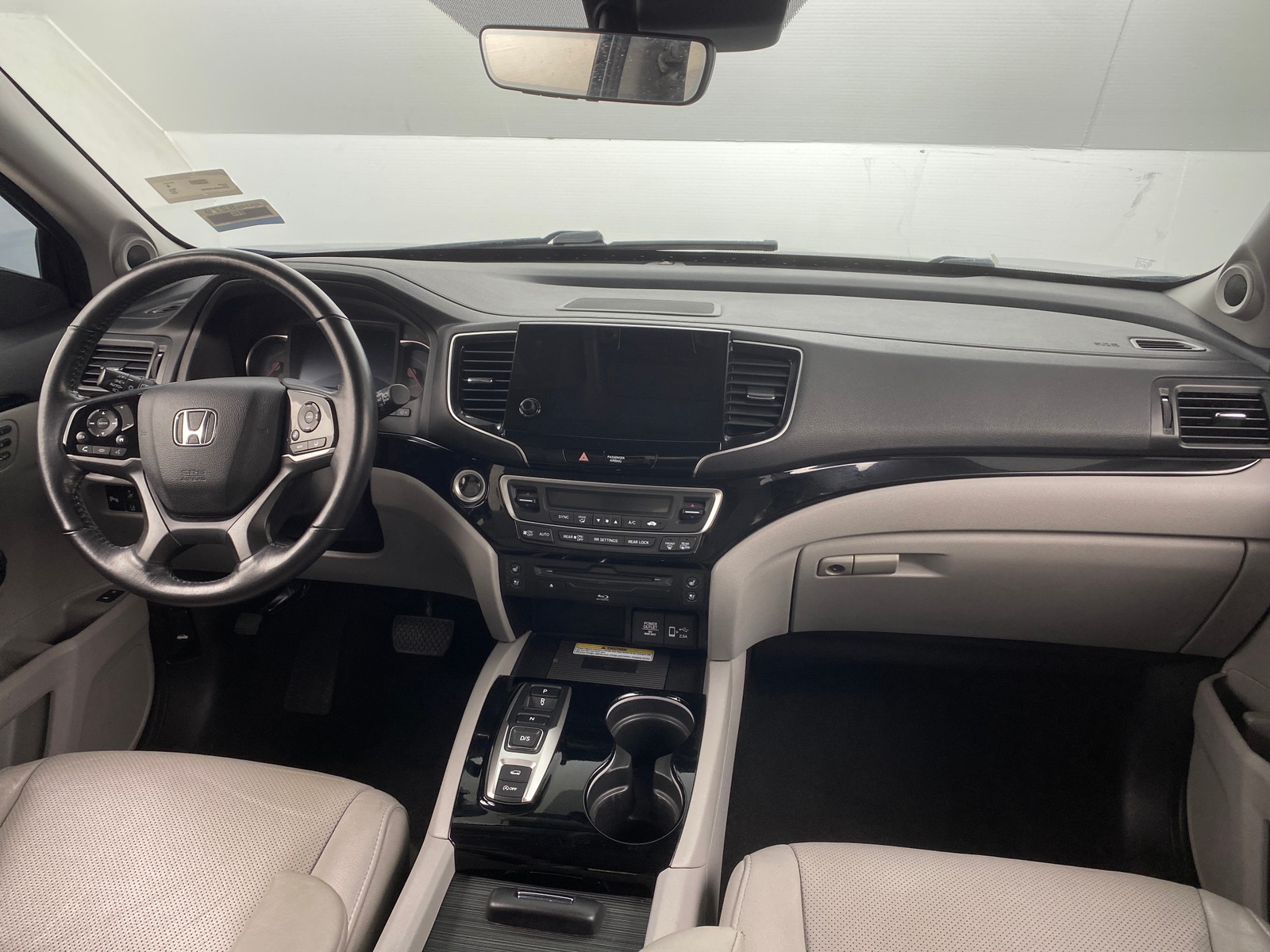 Thumbnail: 2020 Honda Pilot - 2