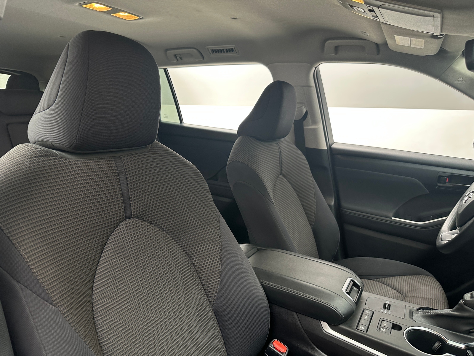 Thumbnail: 2022 Toyota Highlander - 2