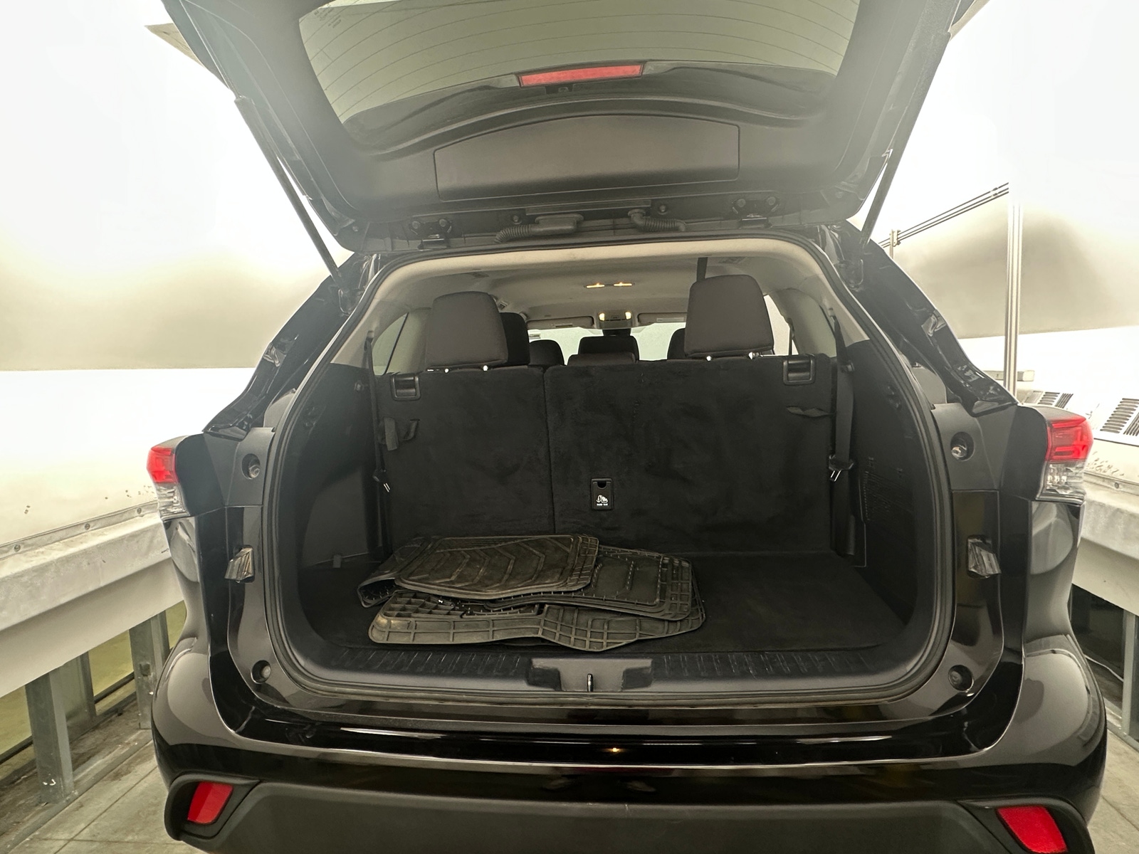 Thumbnail: 2022 Toyota Highlander - 7