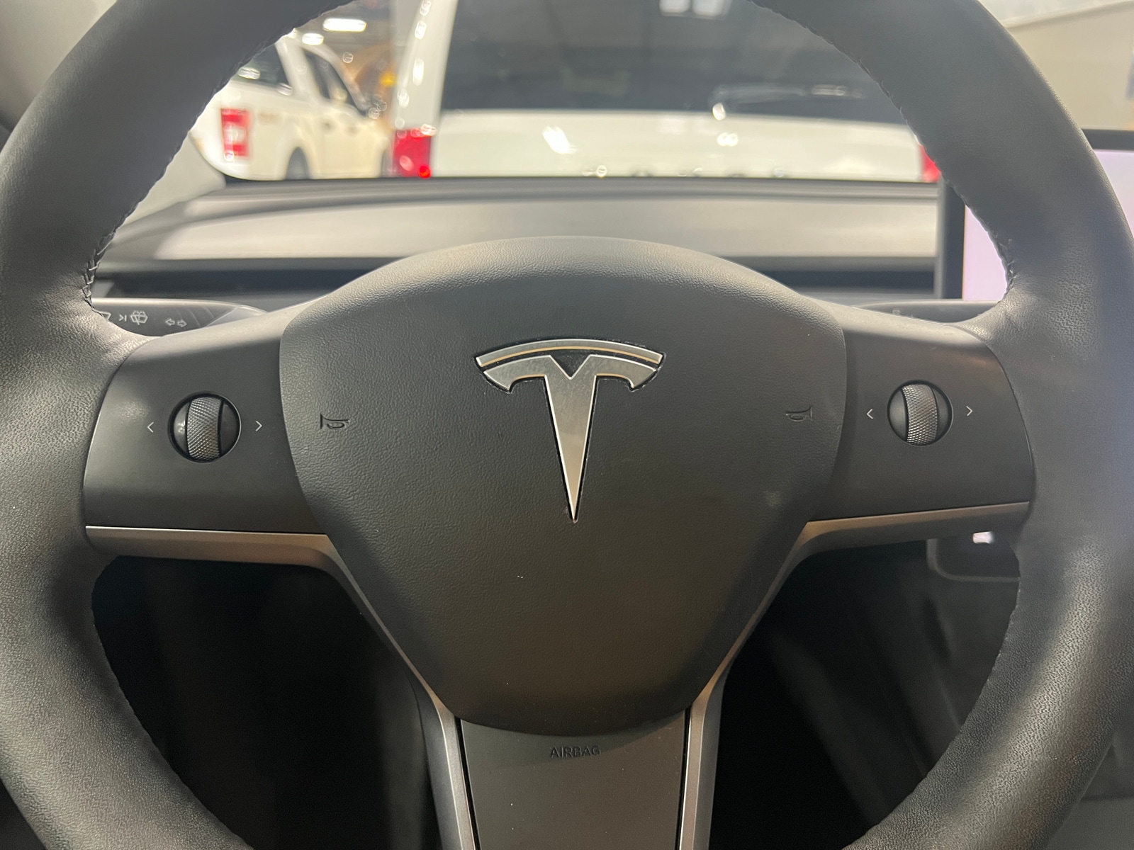 Thumbnail: 2022 Tesla Model Y - 4
