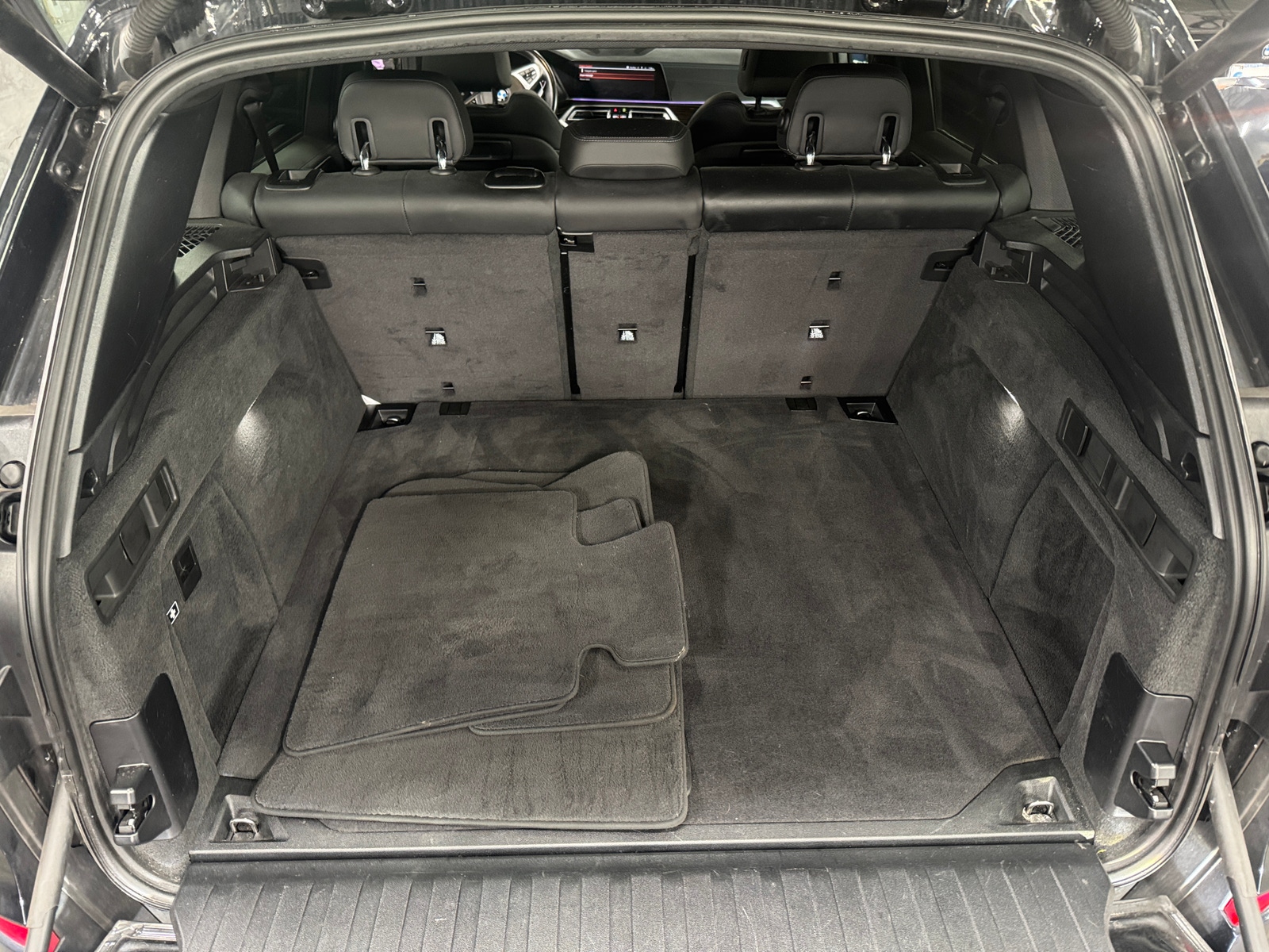 Thumbnail: 2021 BMW X5 - 6