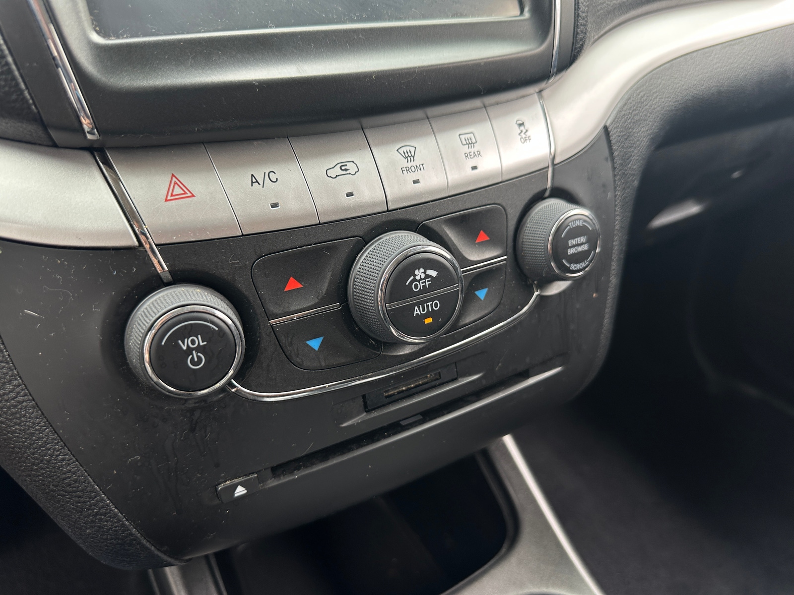 Thumbnail: 2019 Dodge Journey - 4