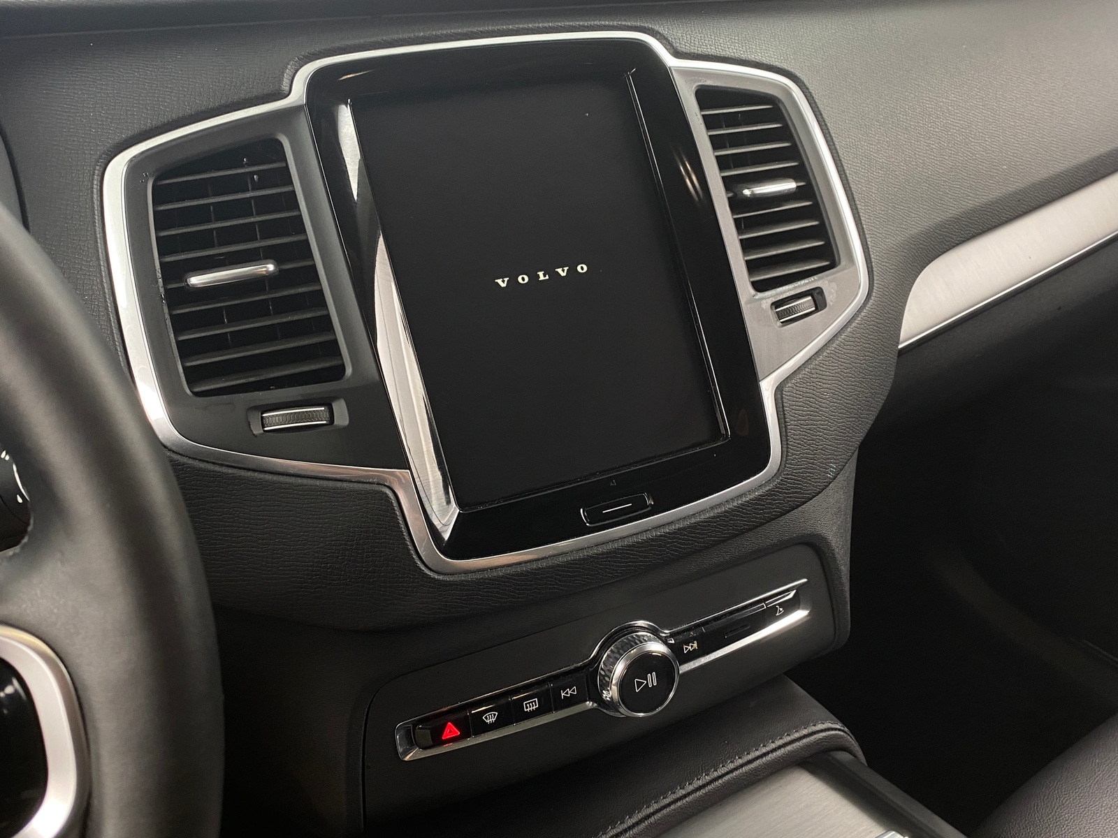 Thumbnail: 2025 Volvo XC90 - 3