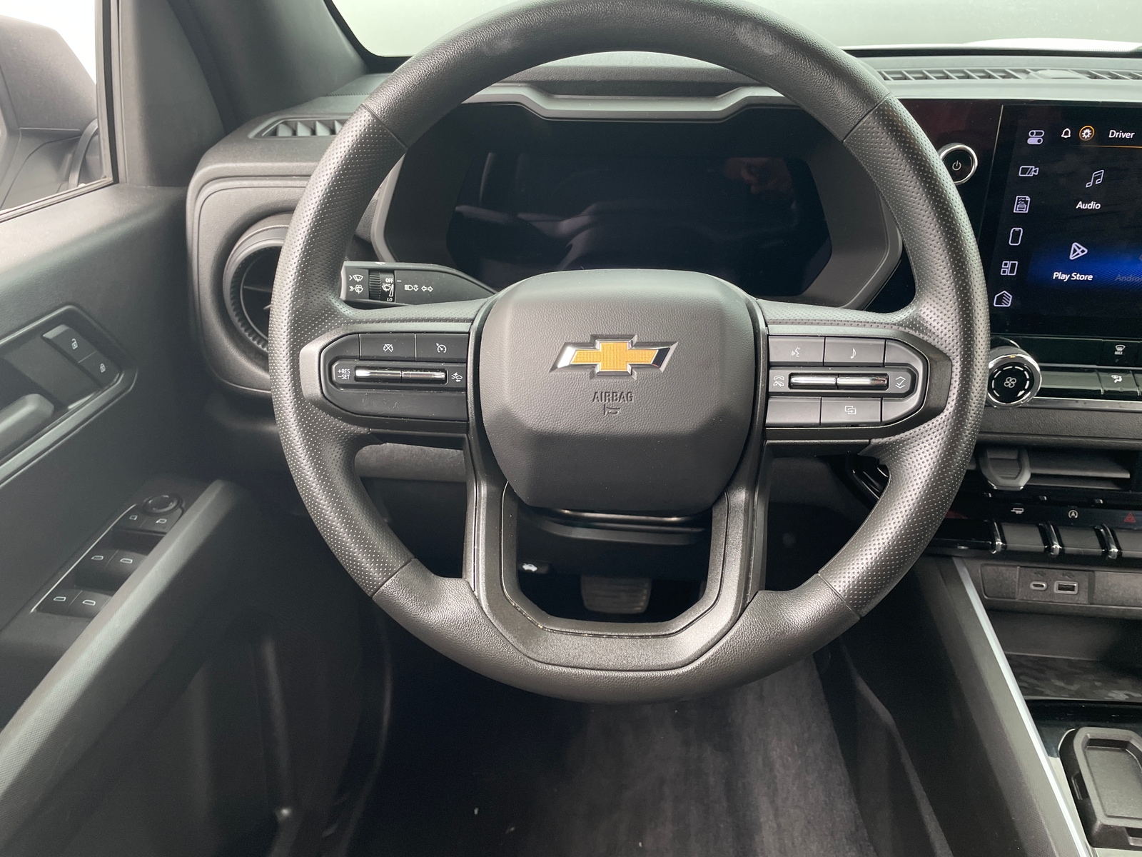 Thumbnail: 2023 Chevrolet Colorado - 5