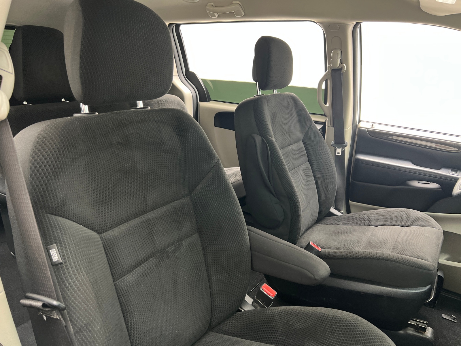 Thumbnail: 2019 Dodge Grand Caravan - 2