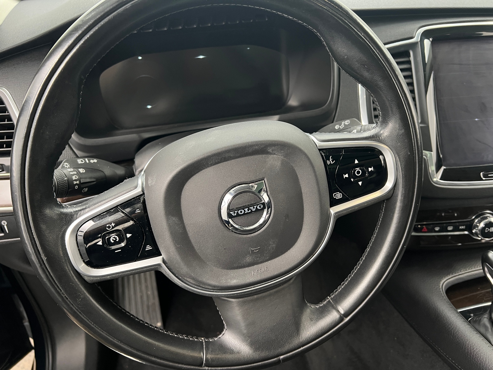 Thumbnail: 2019 Volvo XC90 - 4