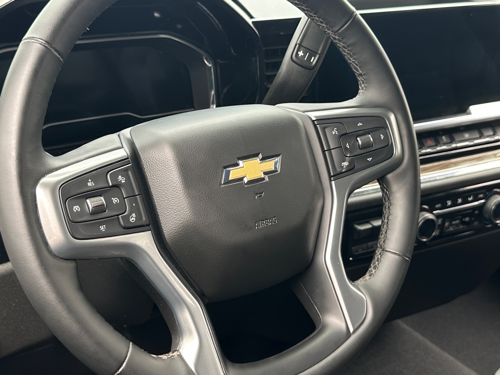 Thumbnail: 2024 Chevrolet Silverado 1500 - 5