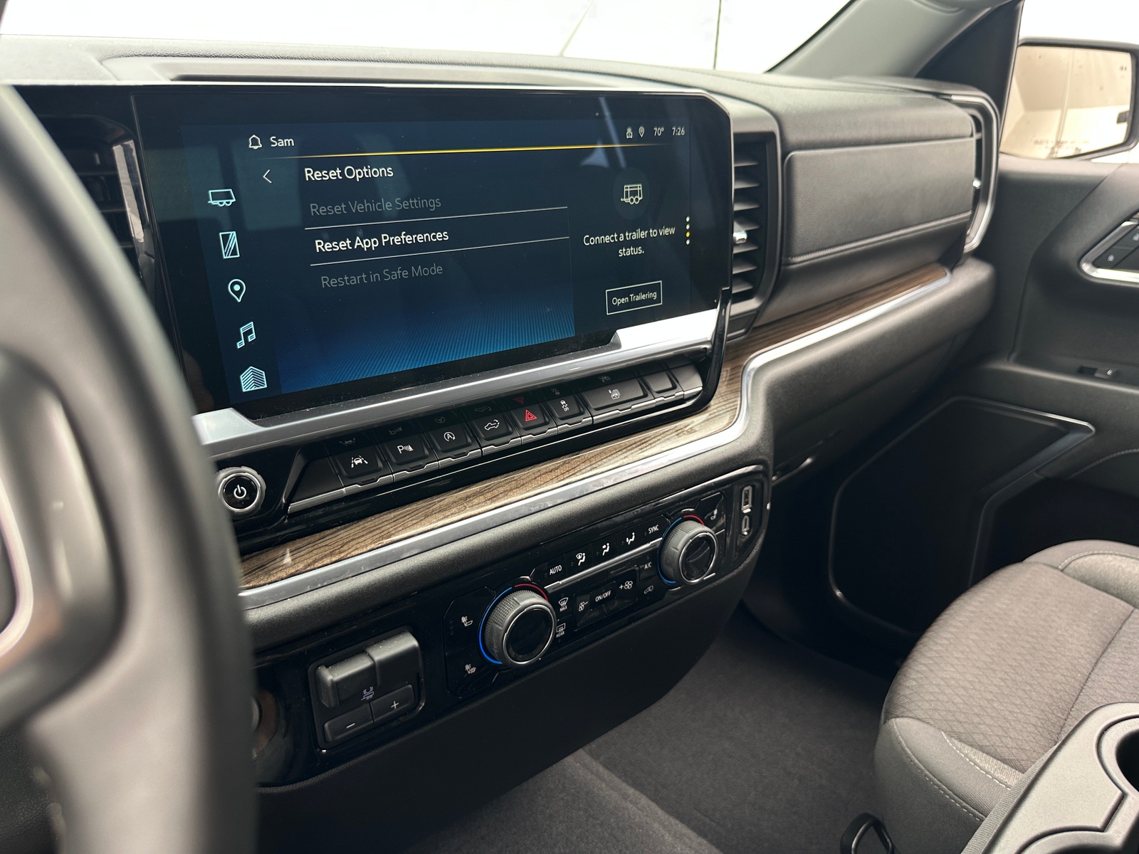 Thumbnail: 2024 Chevrolet Silverado 1500 - 4