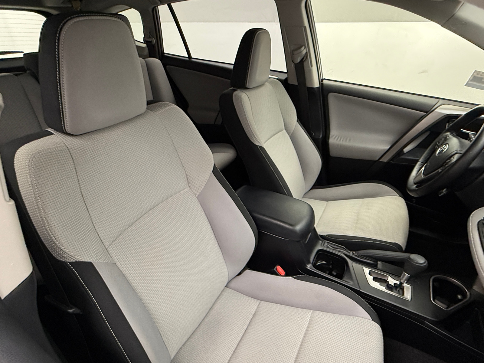 Thumbnail: 2017 Toyota RAV4 - 2